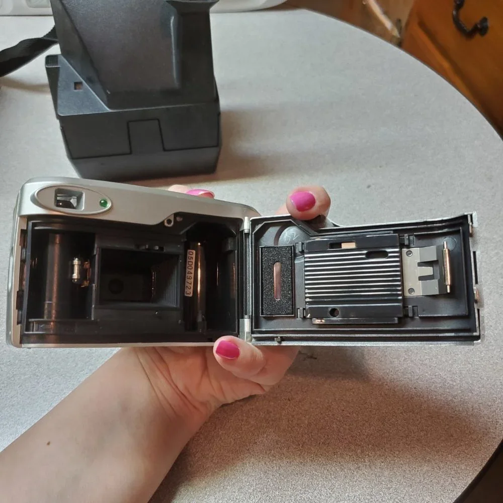 Polaroid Power Zoom PZ1710 35mm Film Camera, Good